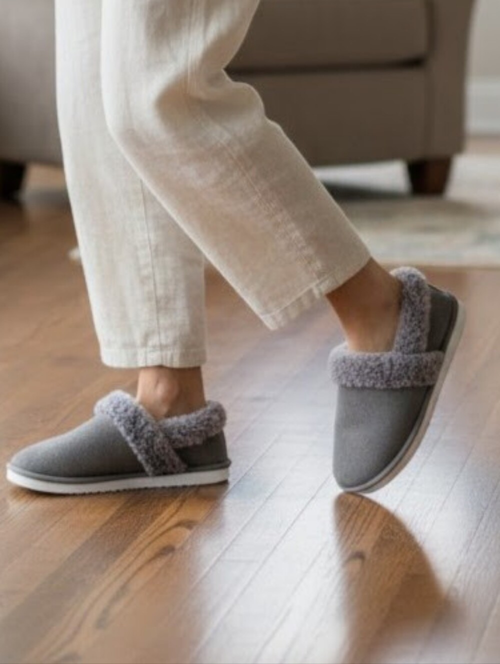 NWOB Sketchers Cozy Campfire Team Toasty Slippers